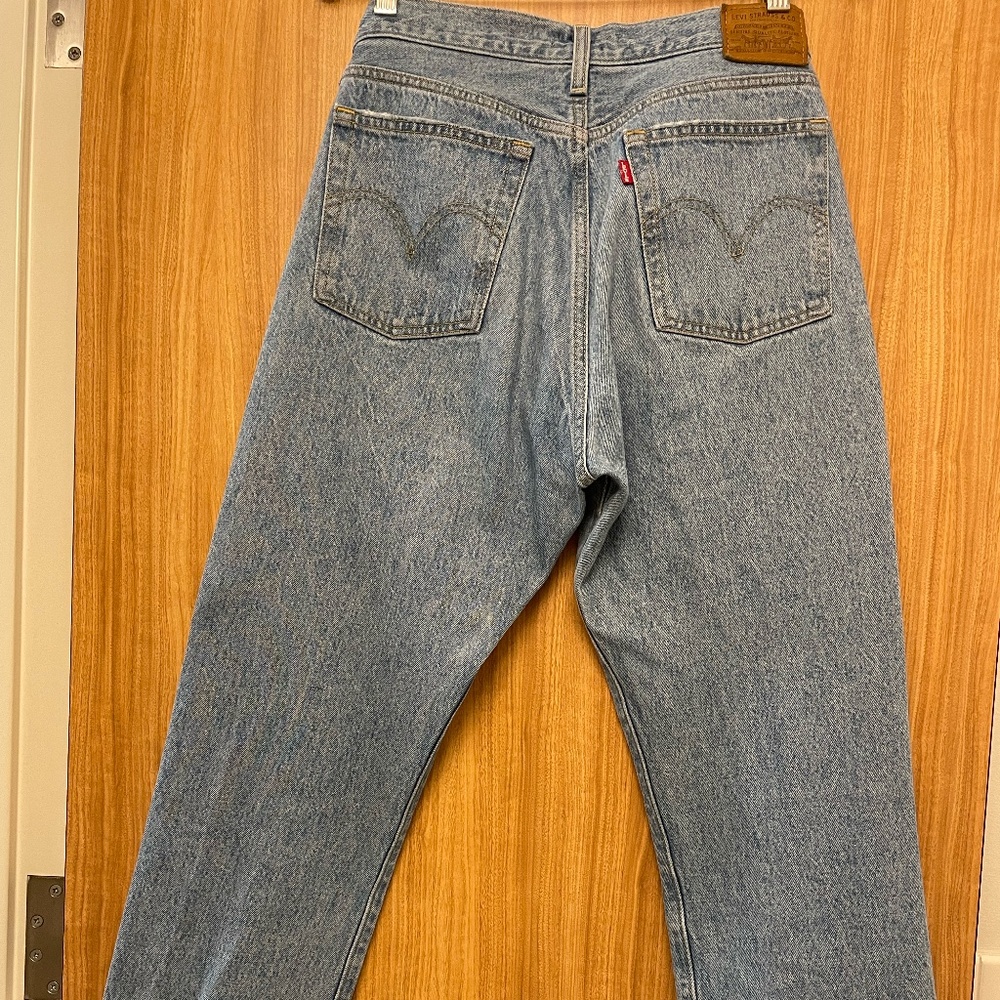 Levi's Premium Wedgie Straight Fit Jeans - Picture 5 of 8